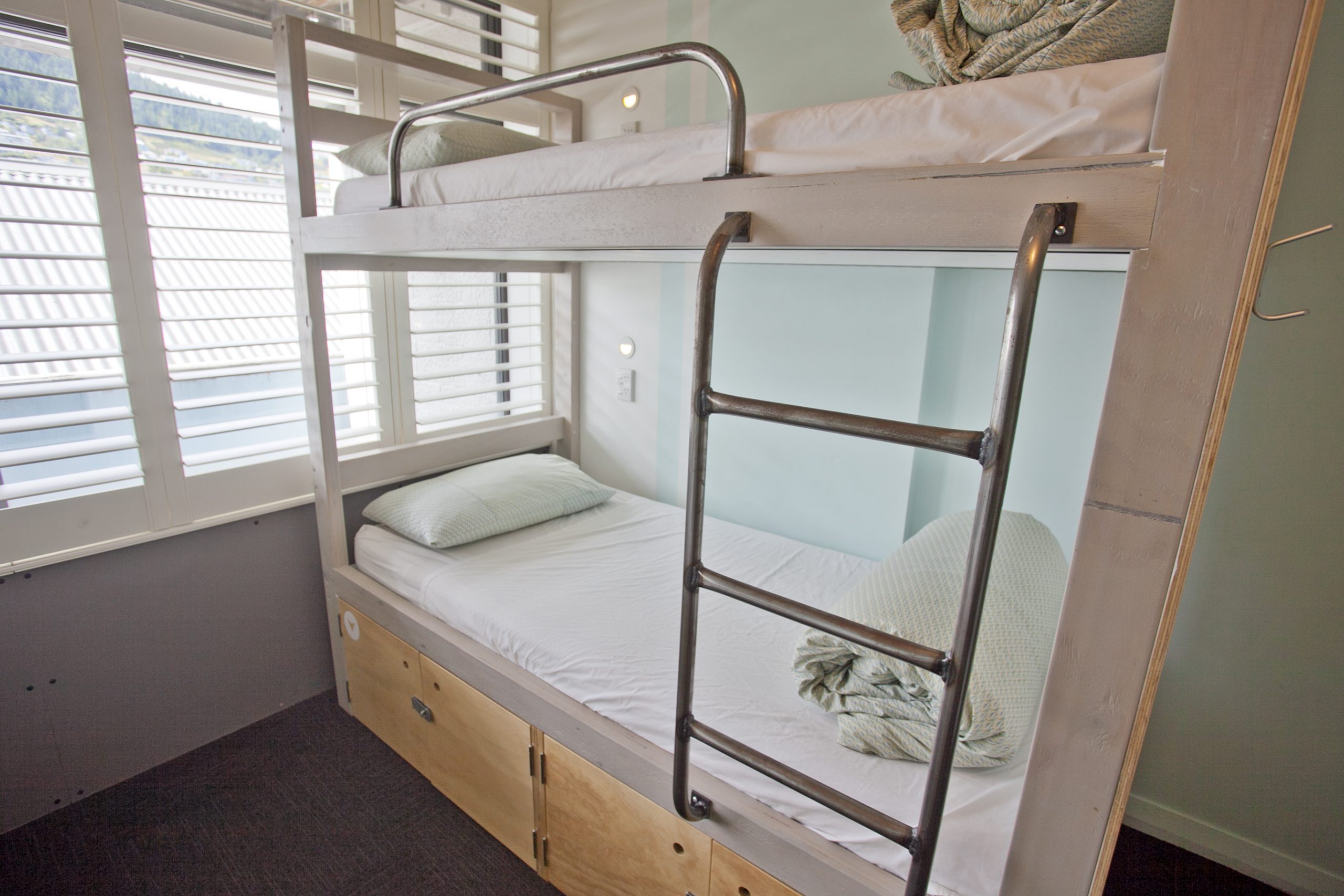 absoloothostelqueenstownbunkbeds2 Absoloot Hostel Queenstown New