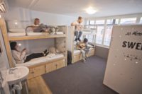 6 Bed Dorm Shared Bathroom, Absoloot Hostel QT