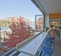 Lakefront Queenstown Accommodation - kitchen view