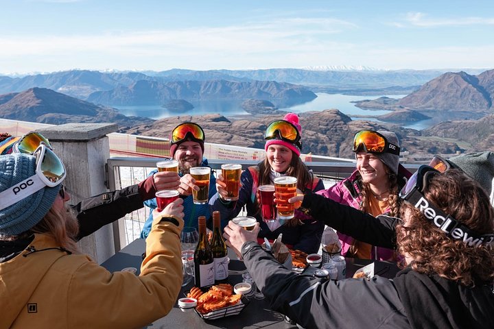 Making memories with friends while skiing in Queenstown